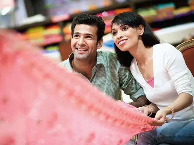 Few tourists are aware that cotton from Varanasi is one of the best, the quality equals that of Egyptian Cotton. Few tourists are aware that cotton from Varanasi is one of the best, the quality equals that of Egyptian Cotton.