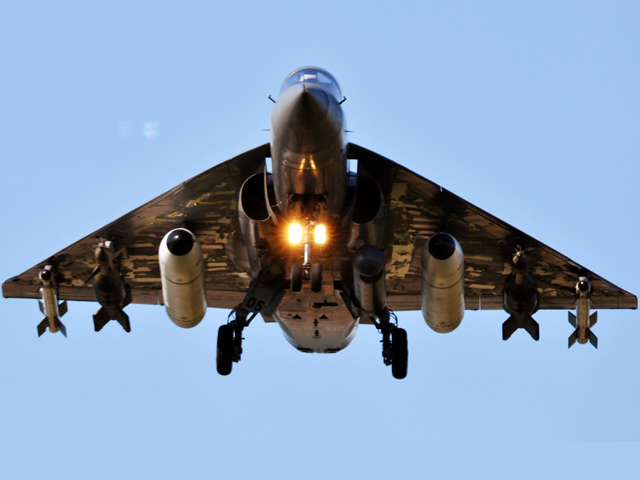 How advanced is fighter aircraft technology now?