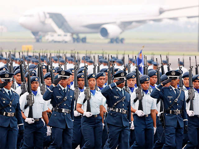 Filipino Air Force soldiers