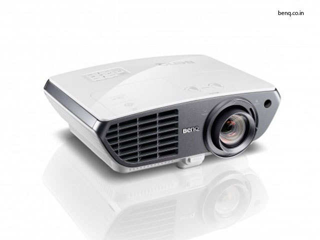 BenQ W3000 projector, Rs 1,50,000