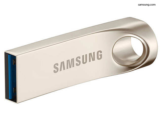 Samsung's 128 GB thumb drive is actually the size of your thumb