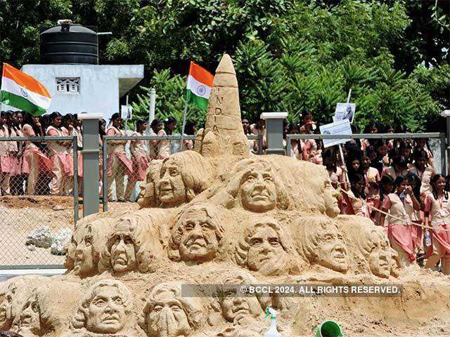 Sand sculpture of the People's President