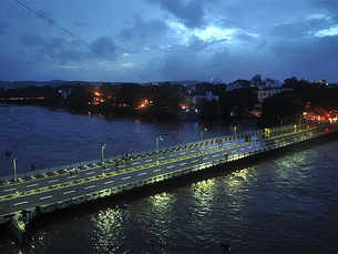 Pune shuts its bridges for 1st time in a decade after deluge