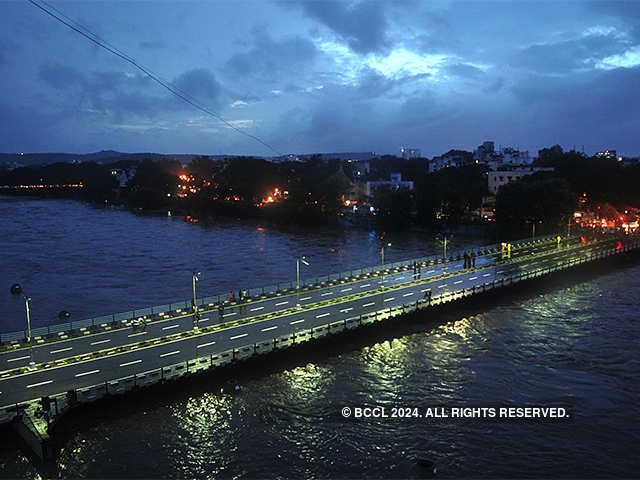 Pune shuts its bridges for 1st time in a decade after deluge
