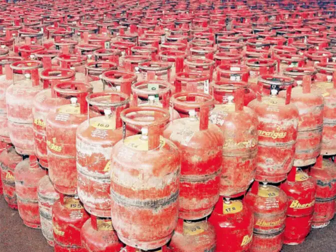 After Reliance, Essar Oil too keen on subsidised LPG ... After Reliance, Essar Oil too keen on subsidised LPG ...