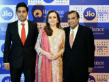 Ambani unleashes Jio, from Sept 5 to Dec 31, it will be free for all