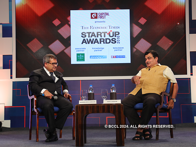 Nitin Gadkari at ET Startup Awards