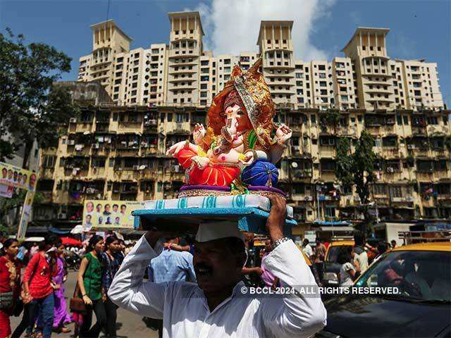 Ganesh idols at stalls