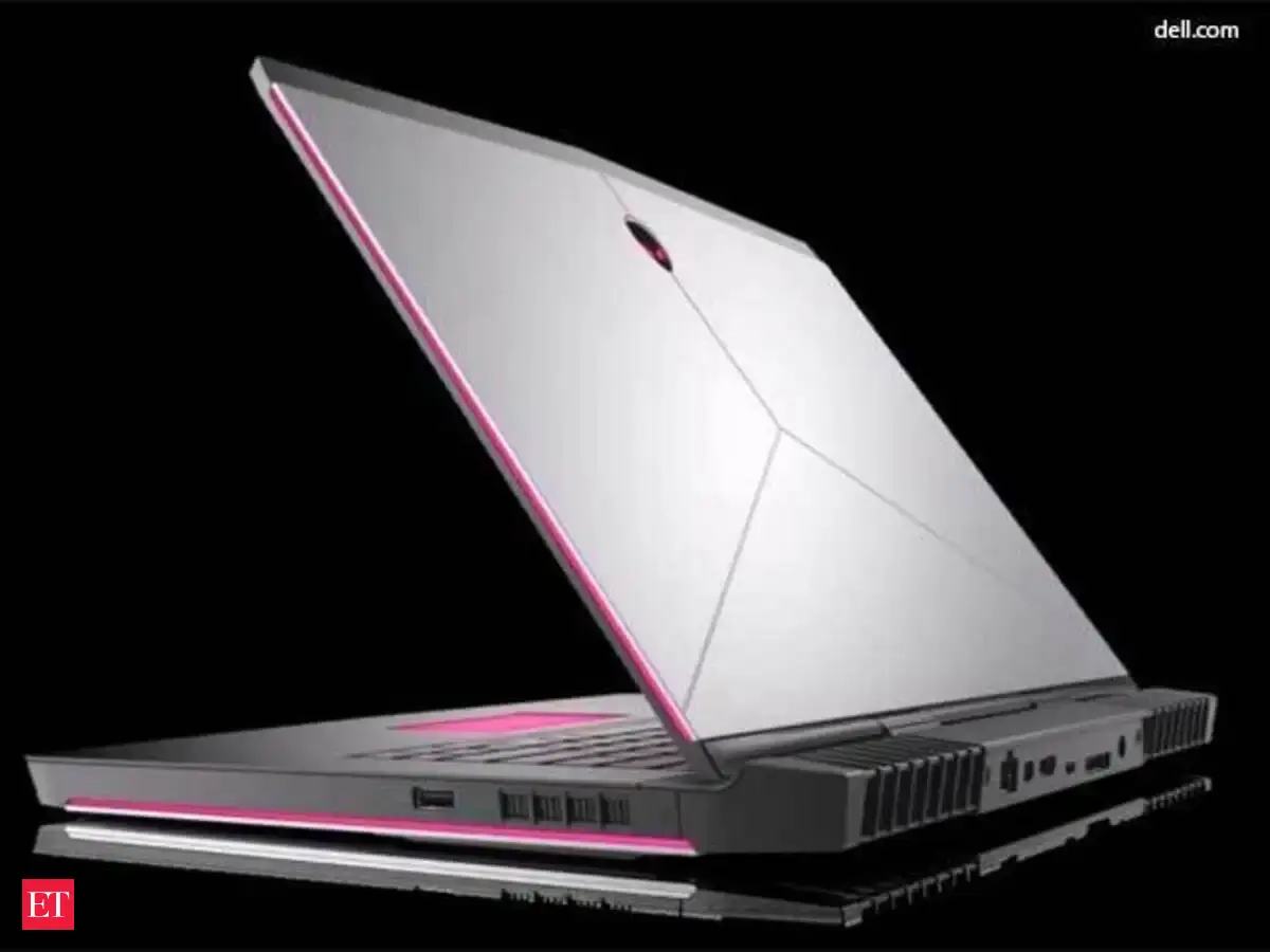 Dell unveils first VR-ready gaming laptops - Alienware 15 and 17 - Dell ...