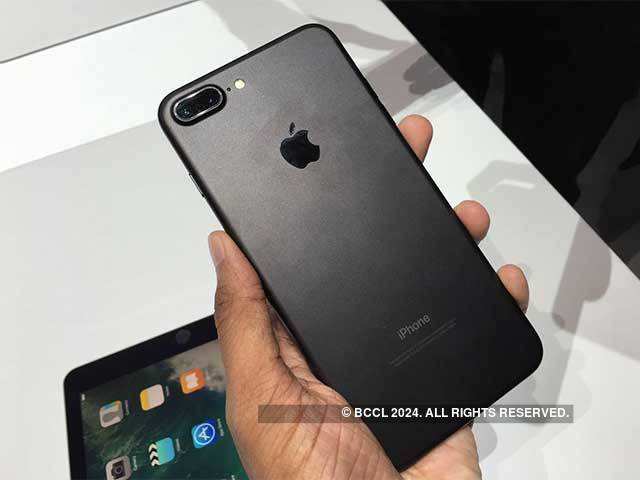 Now Iphone7 Has Dslr Camera 7 Reasons To Buy New Apple Iphone 7 Or 7 Plus The Economic Times