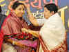 Asha Bhosle turns 83; sister Lata Mangeshkar wishes her on Twitter