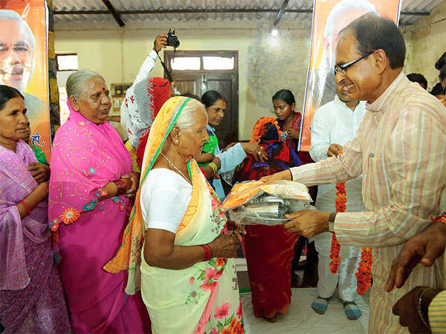 Distribution of  clothes to leprosy patients