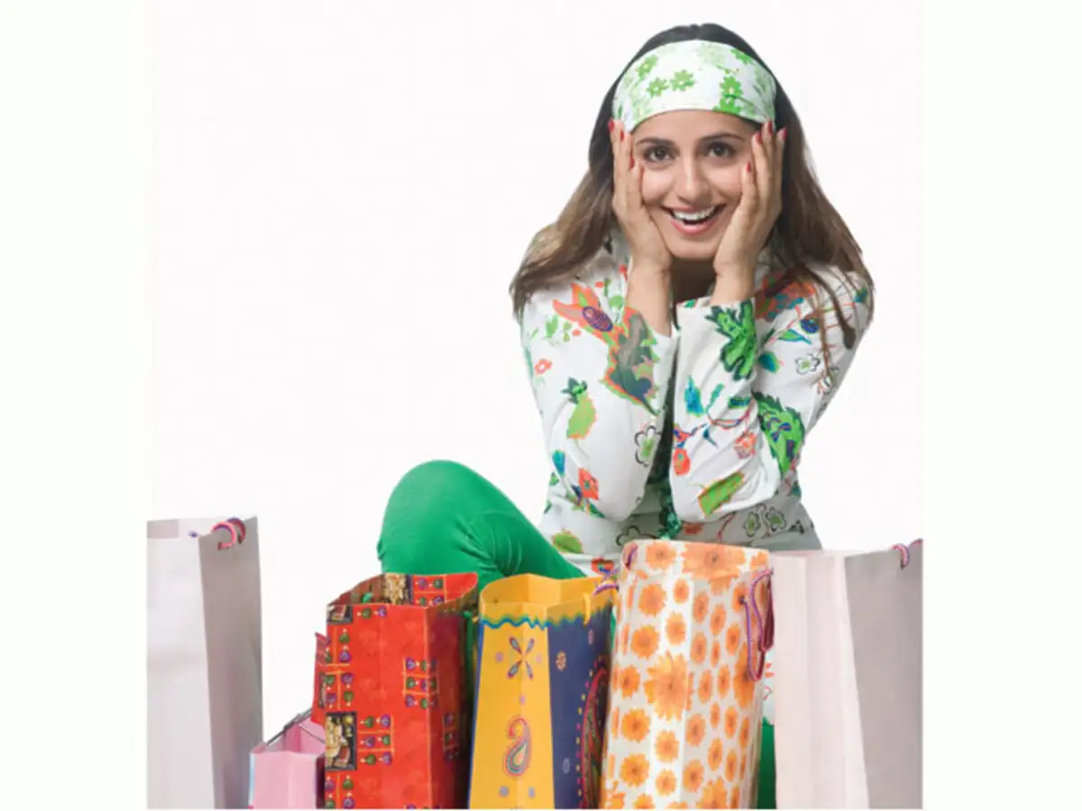 2019 year for lady- Spend Shoppingsave spluge girl on the go 2019 year look- Spend Shoppingsave spluge girl on the go