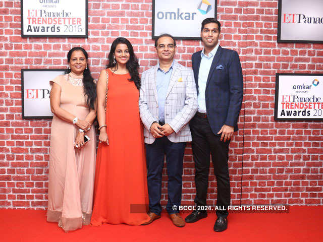 Guests of Honour: Motilal Oswal with family