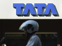 Tata Steel outbid Brazil's CSN by just 5 pence/share for Corus