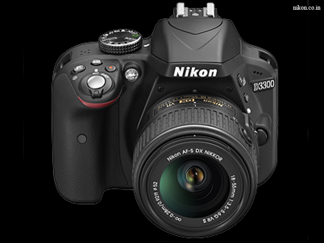 Nikon D3300 - Rs 25,000