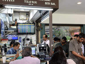 Ed Keeping Eye On 67 Forex Dealers Exchanging Old Rs 500 1 000 - 