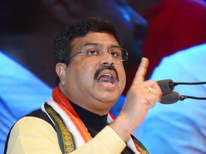 ​Pradhan questions Patnaik's support to monetisation