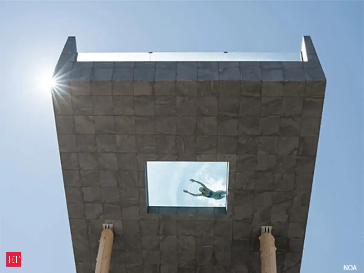 This could be the world's scariest swimming pool - Hanging swimmingpool ...