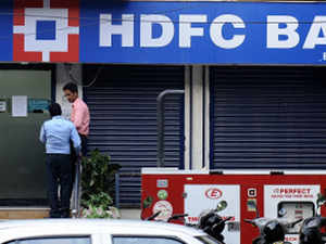 Hdfc Bank Hdfc Bank Sacks 4 Staffers For Unauthorised Exchange Of - 