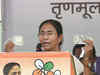 Government a salesman, trying to sell plastic cards: Mamata Banerjee