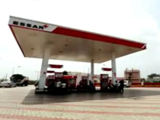 Essar Oil to double petrol pumps to 5,600 in 18 months The Economic Times