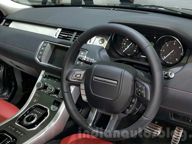 Range Rover Evoque 2019 On Road Price In Bangalore  : The Price Of Land Rover Range Rover Evoque Diesel Variants Starts At Rs.
