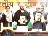 Manmohan Singh releases Punjab Congress' manifesto