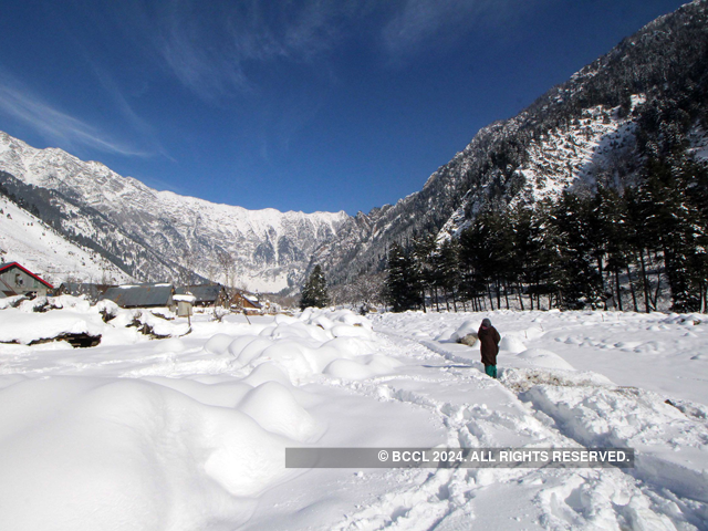 Kashmir Valley is colder than Antarctica after spate of fresh snowfall