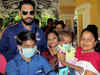 Yuvraj Singh meets cancer patients in Cuttack
