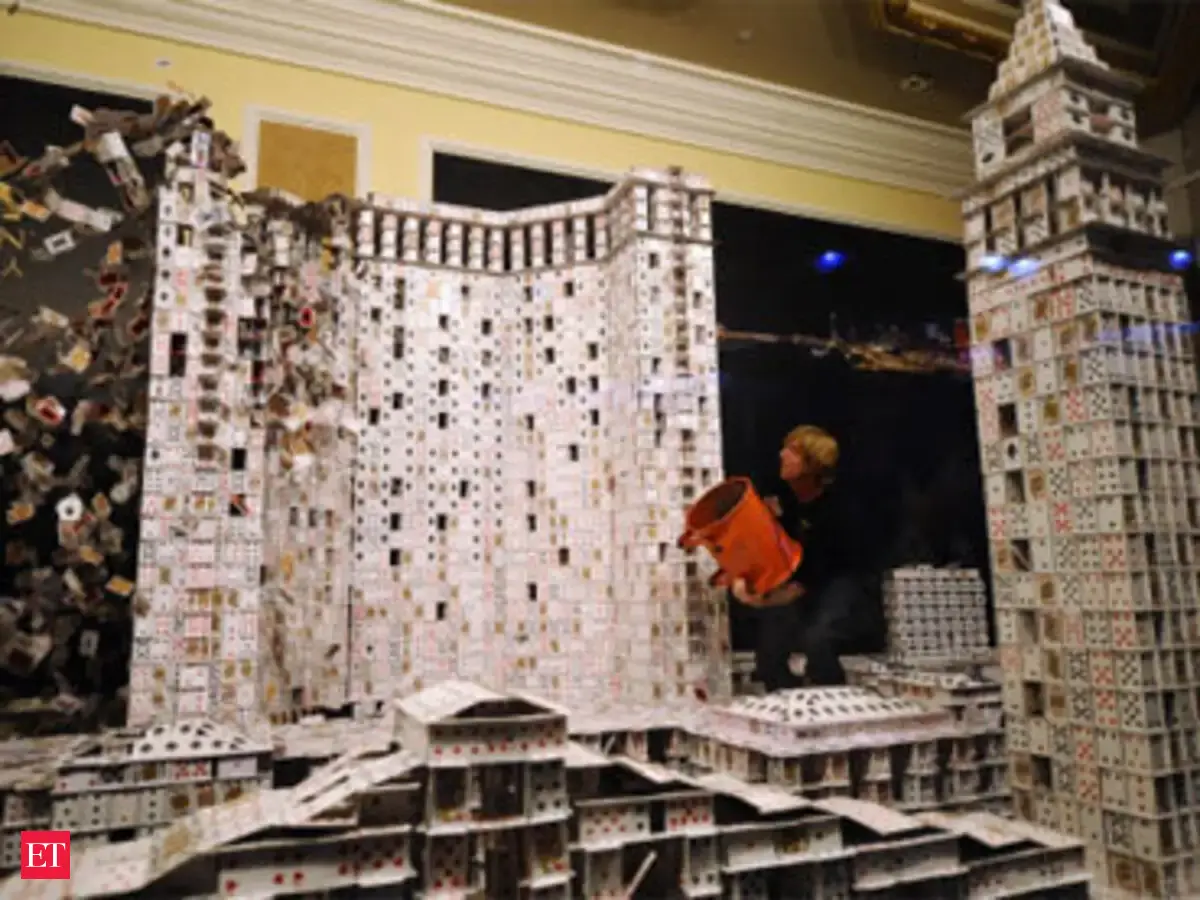 Largest house of freestanding playing cards - | The Economic Times