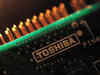 Toshiba seeks minimum $8.8 billion in chip stake sale