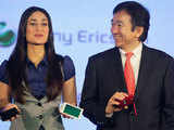 Sony Ericsson launches Xperia X10 and Vivaz in India