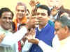 BJP supporters felicitate Maharashtra CM Devendra Fadnavis