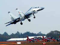 Navy's fighter jet makes emergency landing at Mangaluru