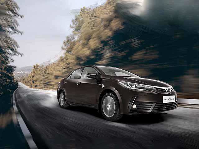 What S Inside Toyota Launches New Corolla Altis Priced Up