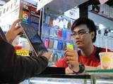 Chinese shoppers buying 'grey market' iPads