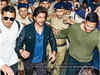 Shah Rukh Khan faces trouble, summoned by Vadodara railway police