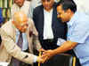 Ram Jethmalani bills Arvind Kejriwal Rs 3.42 crore, Delhi government wants taxpayers to pay