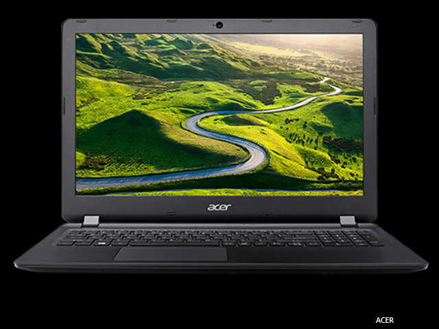 Acer Aspire ES1-572 (Rs 28,490)