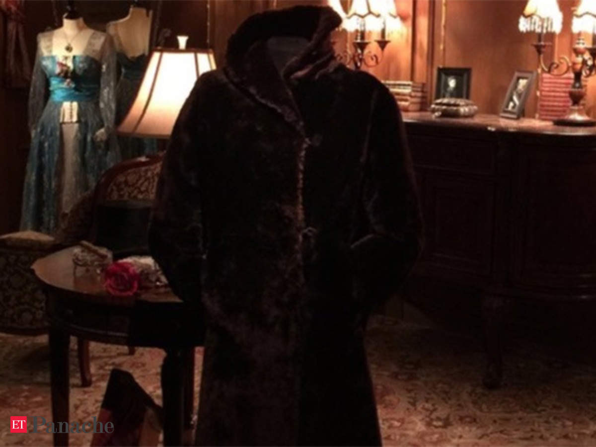 Fur coat worn by Titanic survivor goes under the hammer for