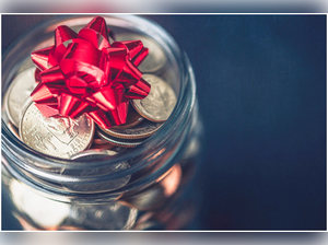 Gifts and Taxes: how much does it cost to make someone happy?