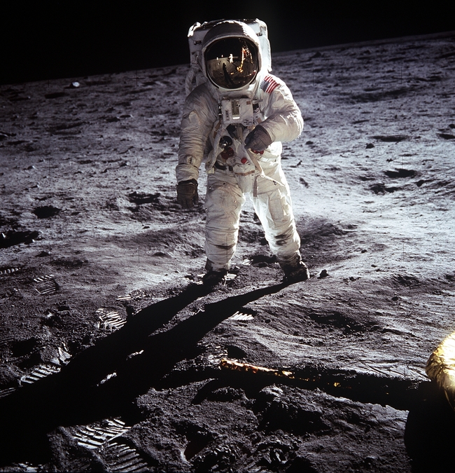 Buzz Aldrin shares the story behind the iconic moon-landing image - The