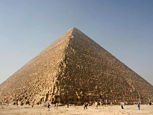Shining star - intriguing about the Giza Pyramids | The Economic