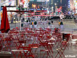 Bomb scare shuts down New York's Times Square