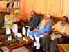 Mani Shankar Aiyar calls on Hurriyat leader to discuss Kashmir situation