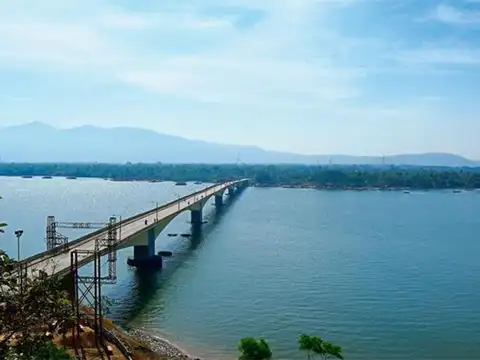 Features of the bridge