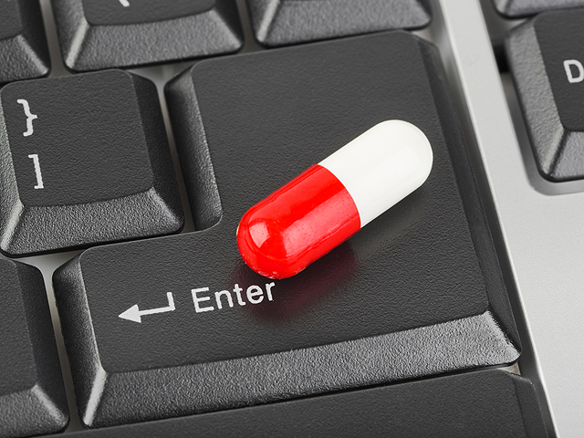 Risks involved in buying medicines online