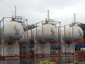 Hpcl Joins Talks To Stake In Russian Oil Fields The Economic Times Hpcl Has Shown Interest And Joined The Talks Sources Privy To Development Said