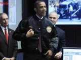 Obama in surprise trip to thank NYPD